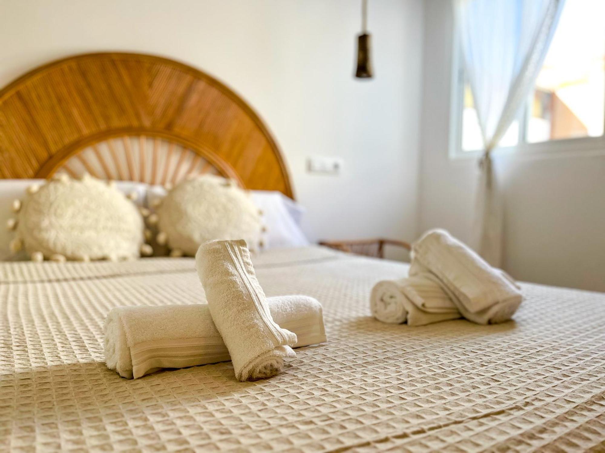 Chakra House Fuerteventura - Affordable Rooms In A Cozy Guesthouse Corralejo Exterior photo